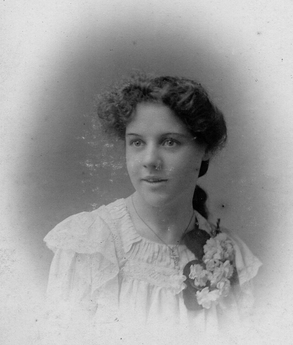 Linda Easson 1902